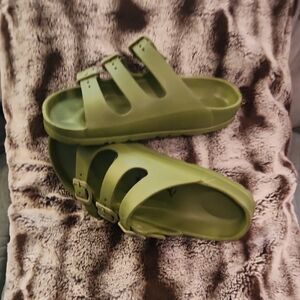 Jessica Carlyle Soft Slide